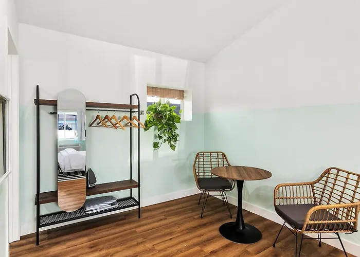 The Aloha Apartment